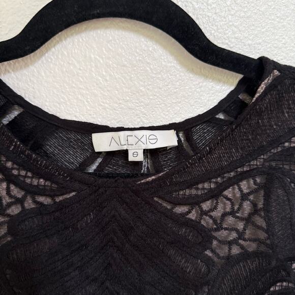 Alexis Leonard Organza-Sleeve Lace Top in Black Size S - Picture 3 of 3